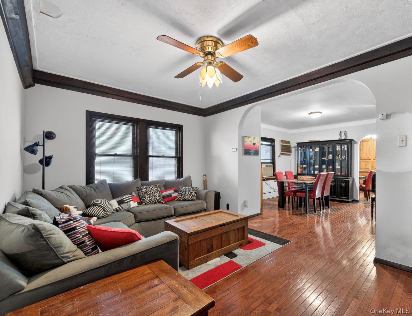 #14 photo, 7748 74th Street, קווינס Glendale , NY 11385