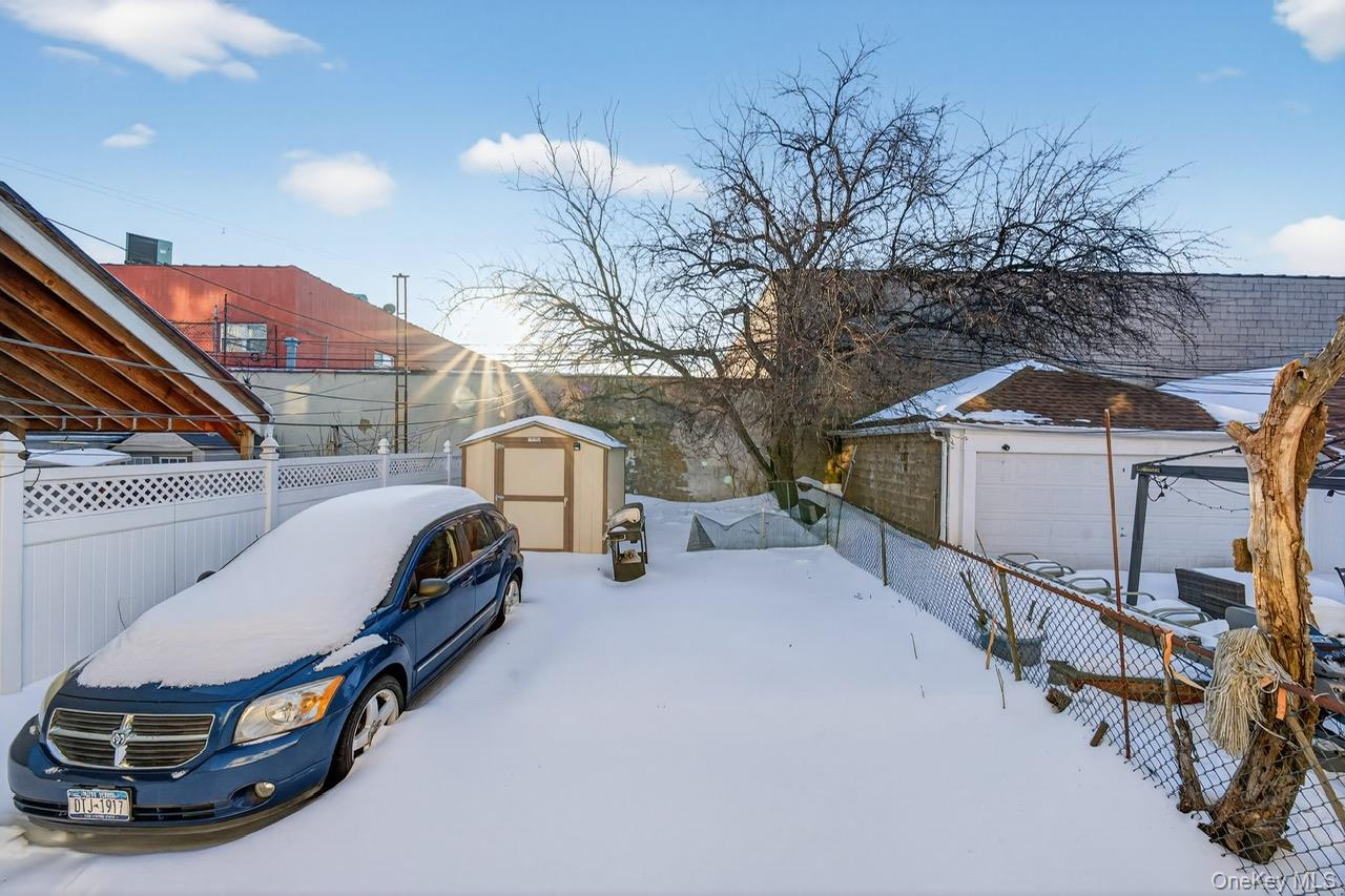 #2 photo, 7748 74th Street, קווינס Glendale , NY 11385