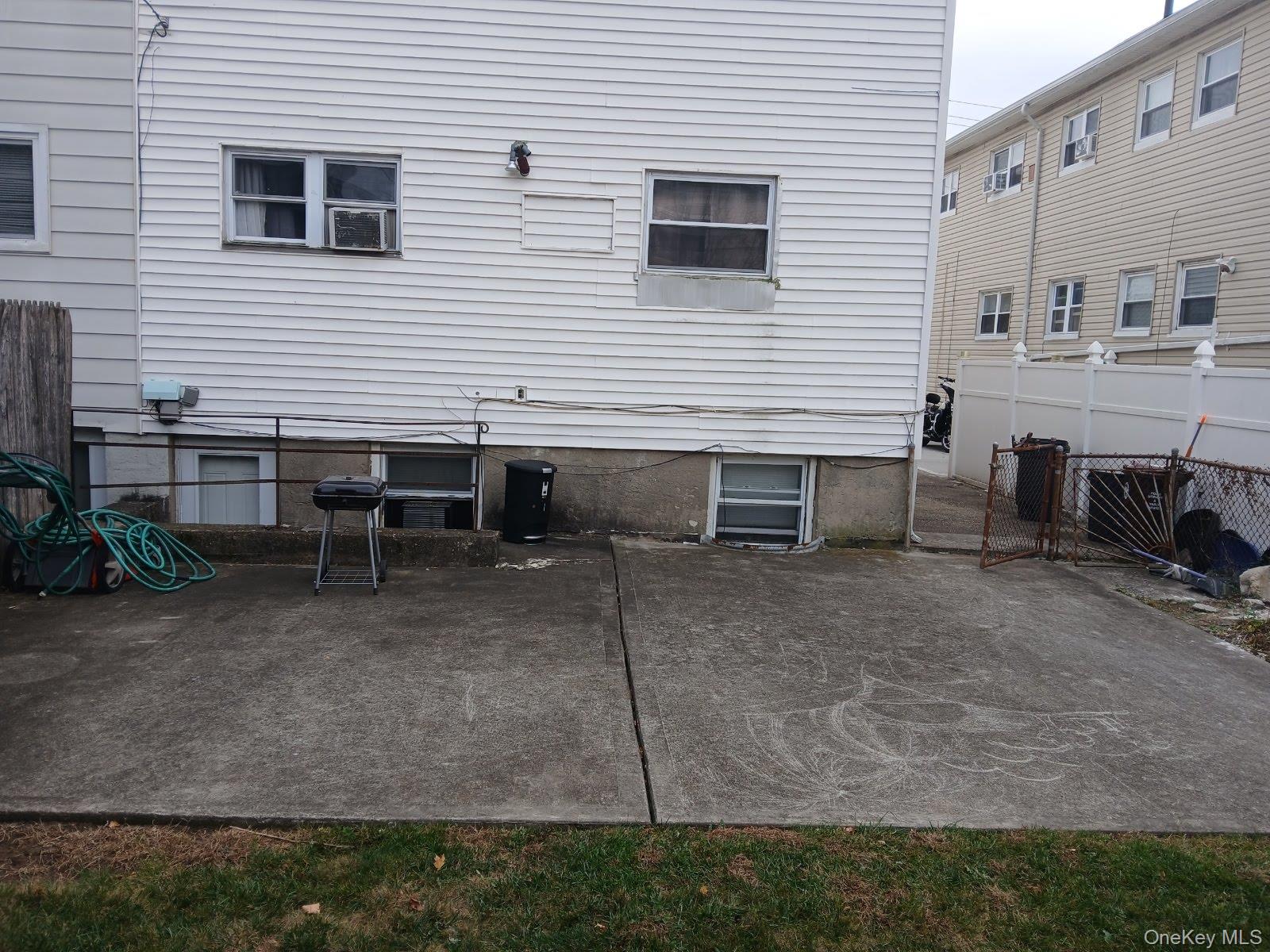 #20 photo, 255-29 149th Road, Rosedale , NY 11422