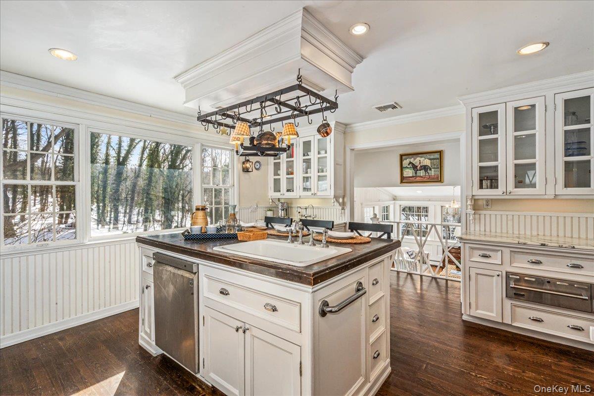 #8 photo, 20 Harborview Drive, Northport , NY 11768