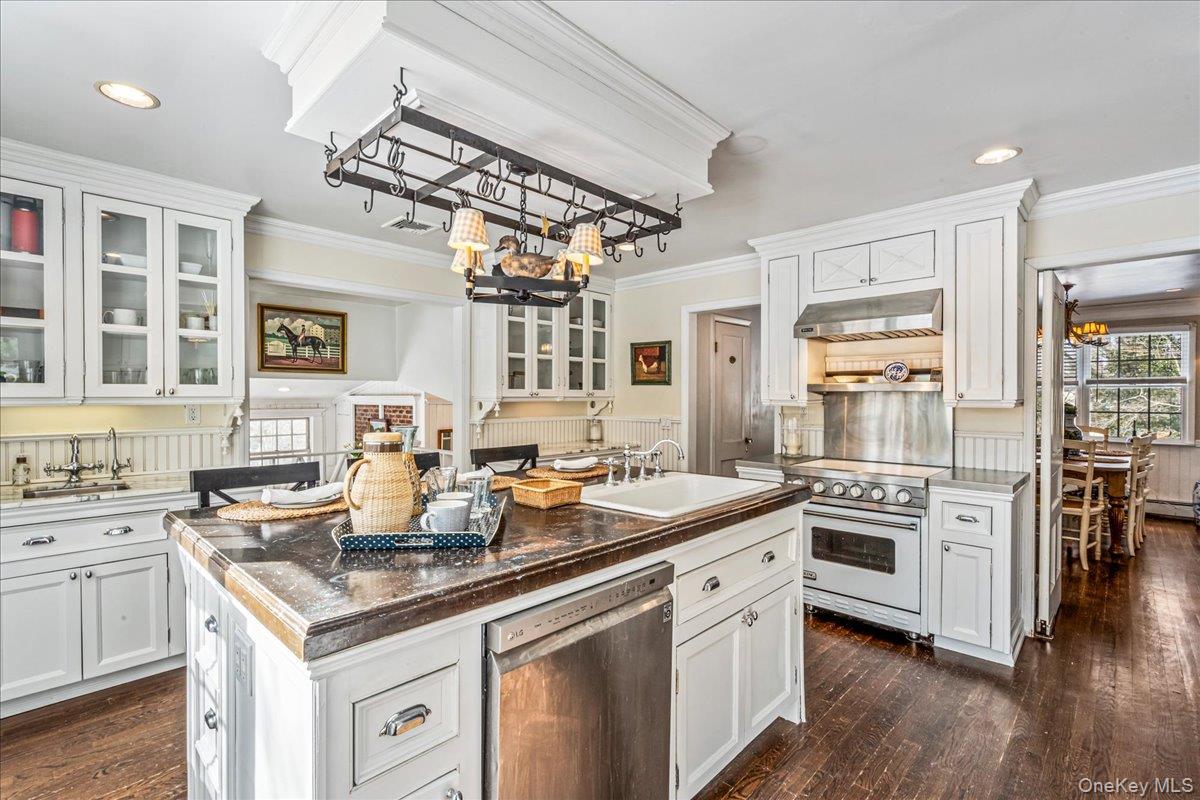 #9 photo, 20 Harborview Drive, Northport , NY 11768