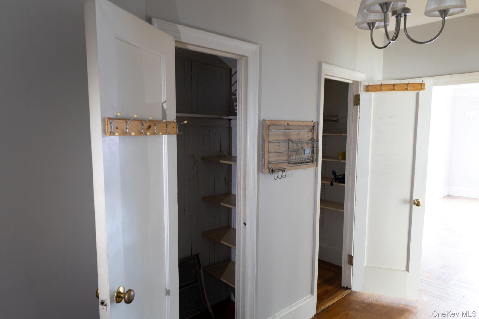 #4 photo, 50-05 43 Ave, Woodside , NY 11377