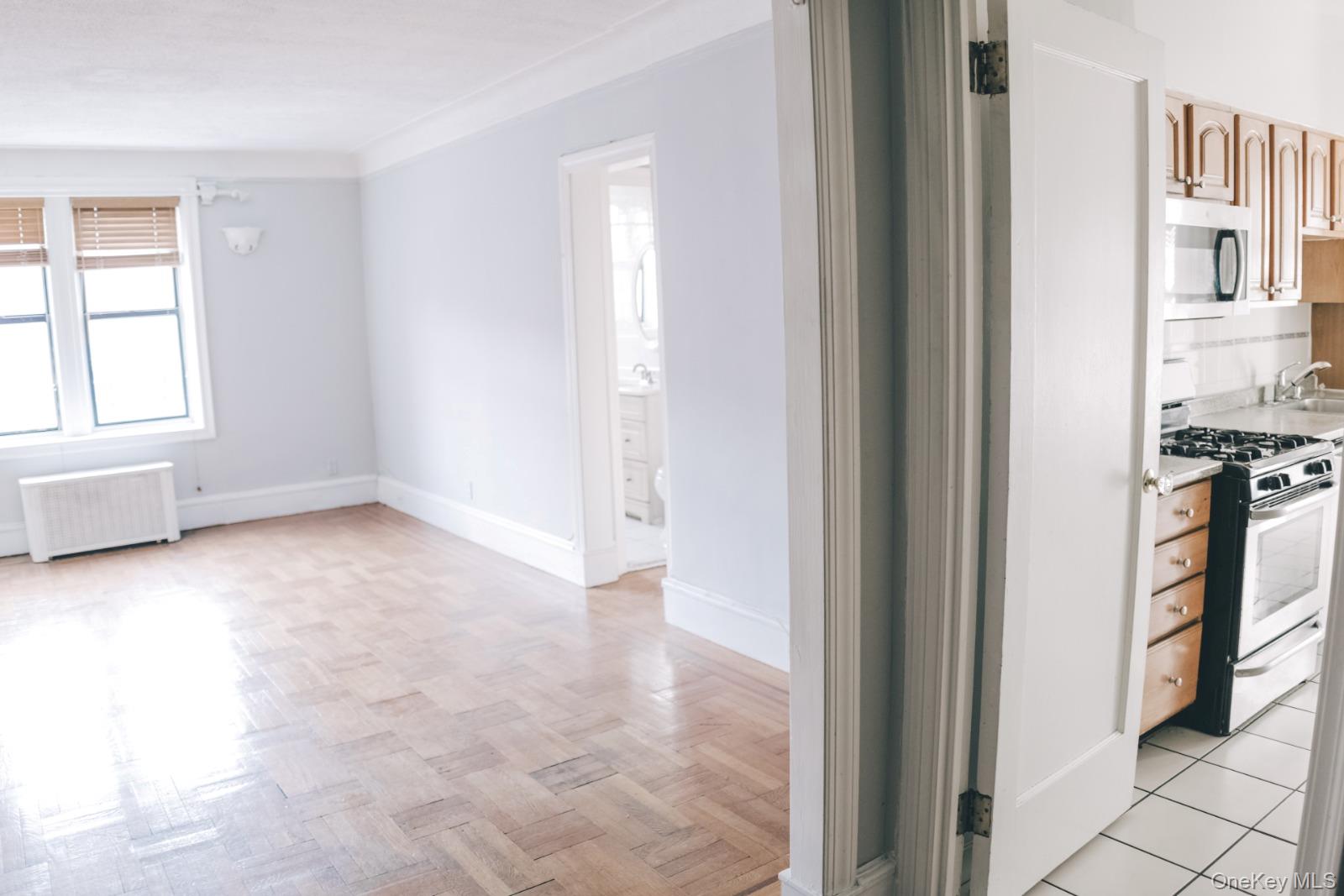 #6 photo, 50-05 43 Ave, Woodside , NY 11377