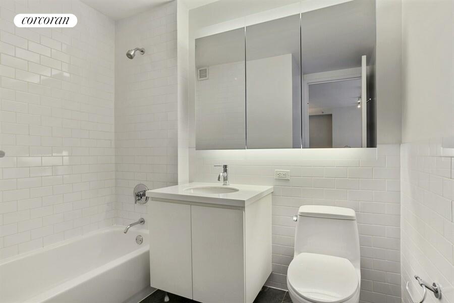 #4 photo, Brooklyn, הברונקס Downtown Brooklyn , NY 11201