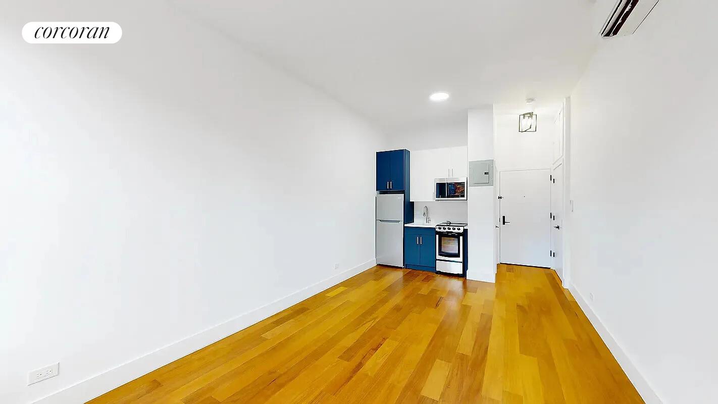 #2 photo, New York City, Hell's Kitchen , NY 10036