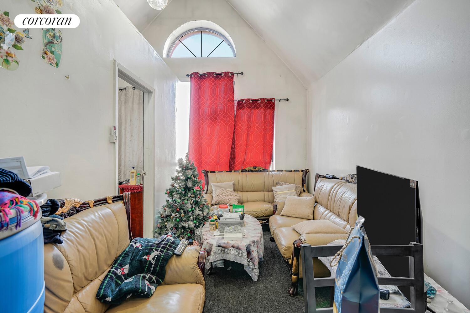 #14 photo, 180-18 HILLSIDE Avenue, Hollis , NY 11432