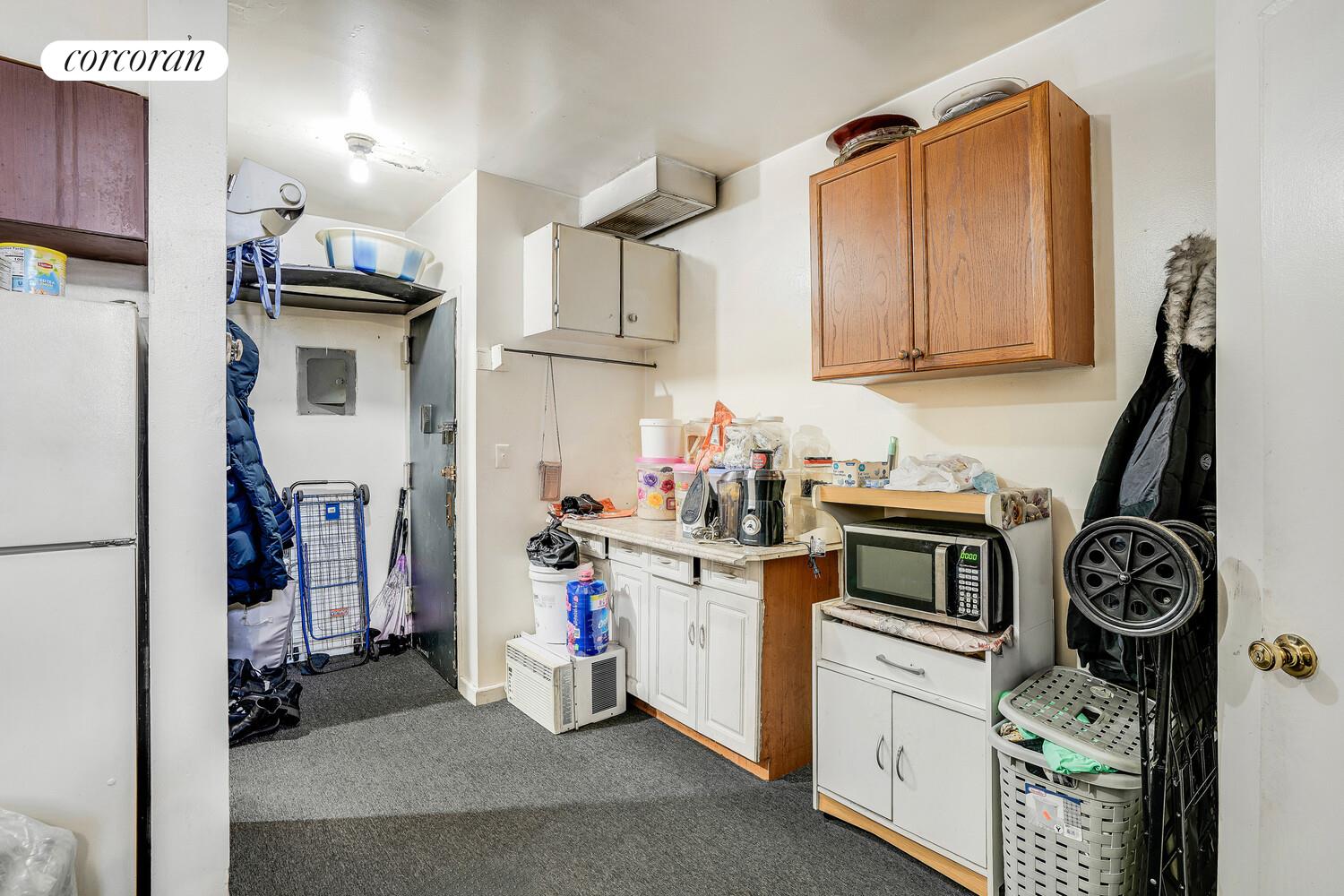 #15 photo, 180-18 HILLSIDE Avenue, Hollis , NY 11432