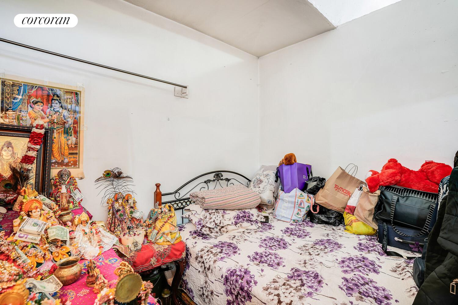 #18 photo, 180-18 HILLSIDE Avenue, Hollis , NY 11432