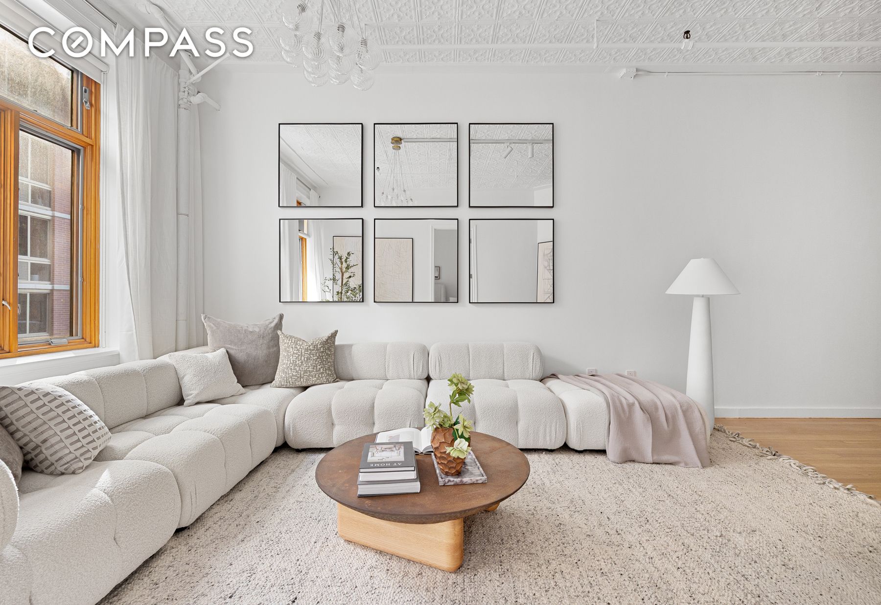 #4 photo, 107 W 25th Street, Chelsea , NY 10001