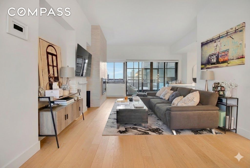 #3 photo, New York City, Hell's Kitchen , NY 10019