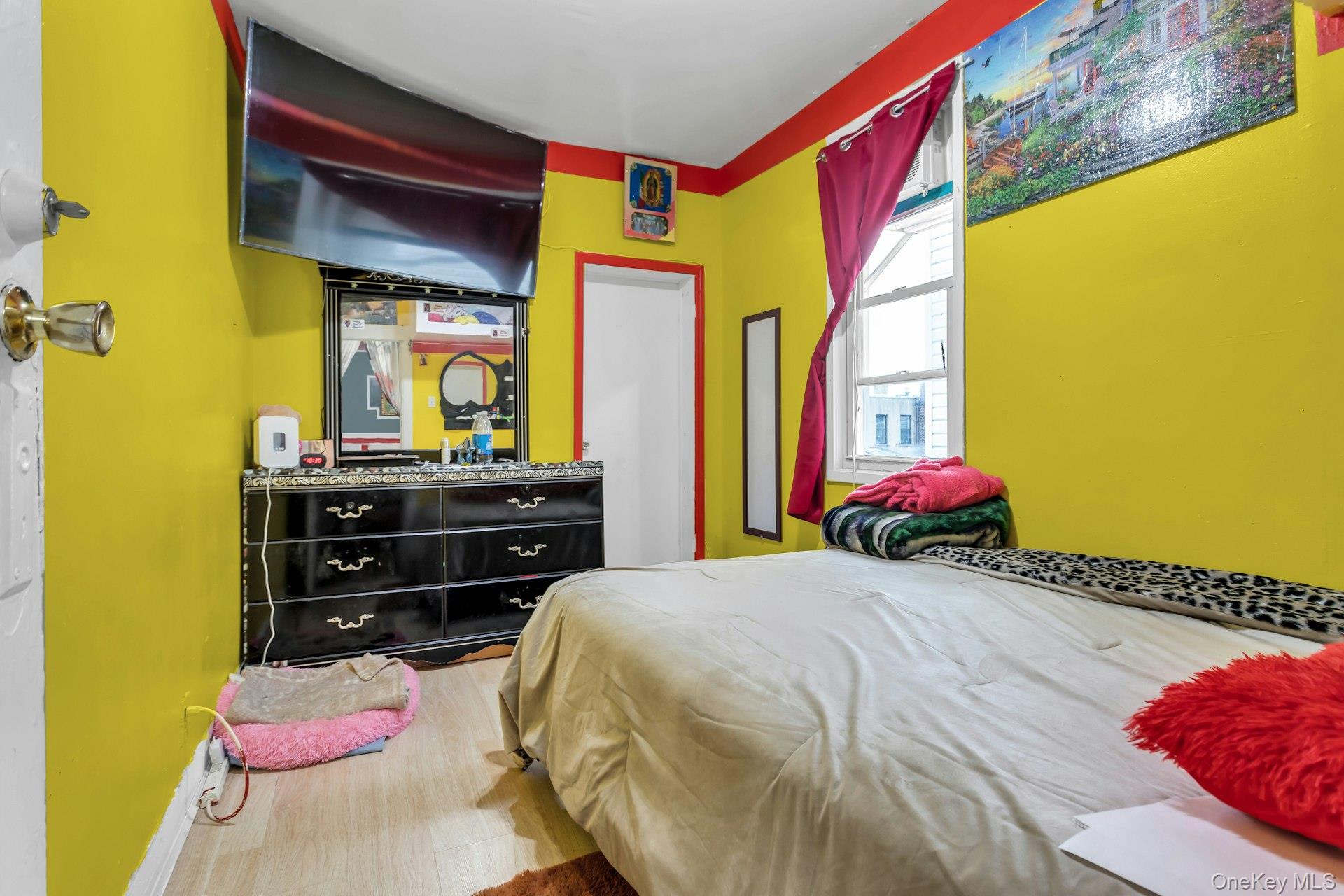 #15 photo, 3223 95th Street, एल्महर्स्ट East Elmhurst , NY 11369