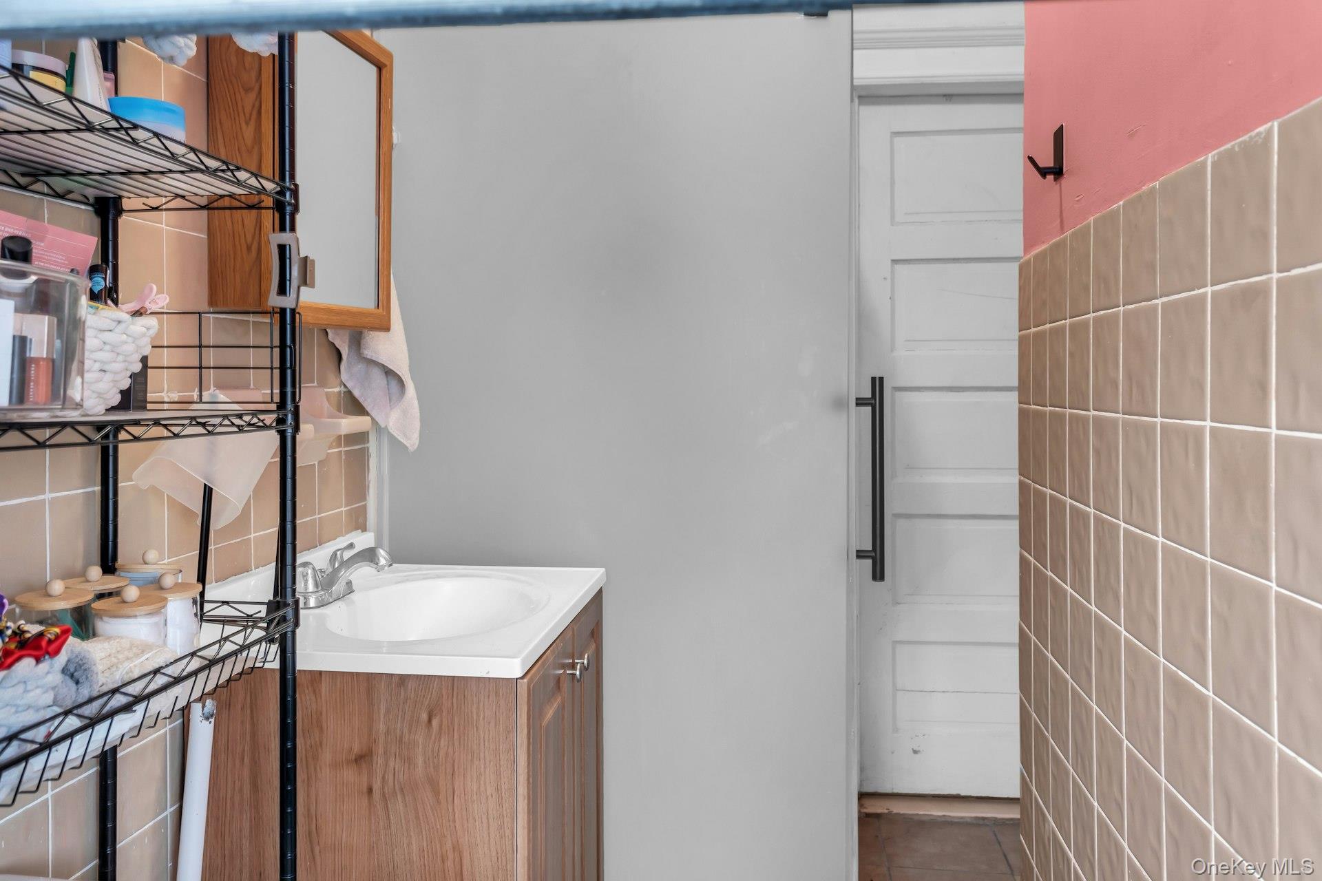 #19 photo, 3223 95th Street, एल्महर्स्ट East Elmhurst , NY 11369