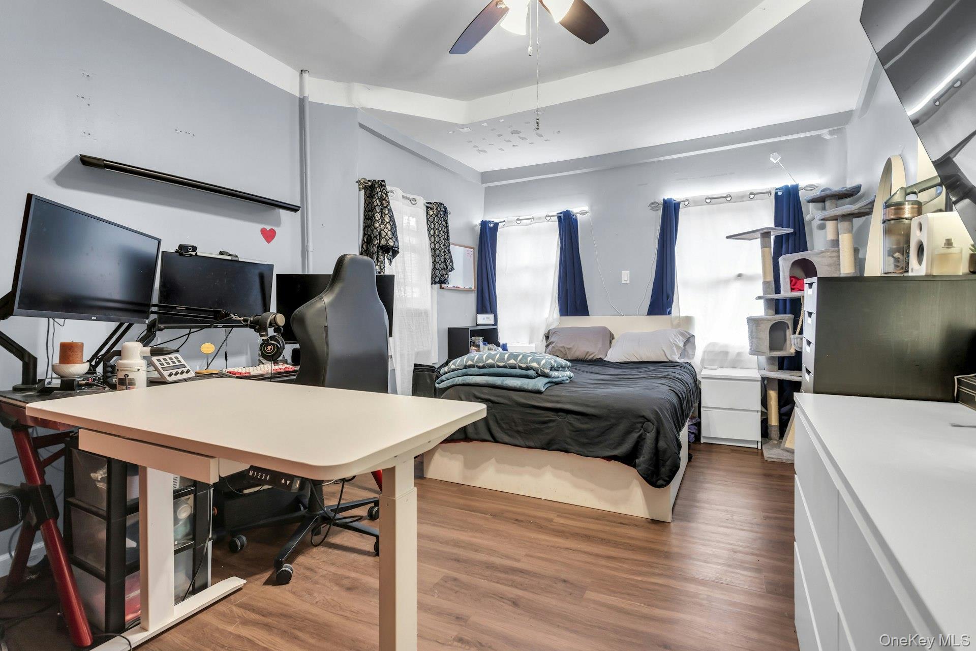 #9 photo, 3223 95th Street, एल्महर्स्ट East Elmhurst , NY 11369