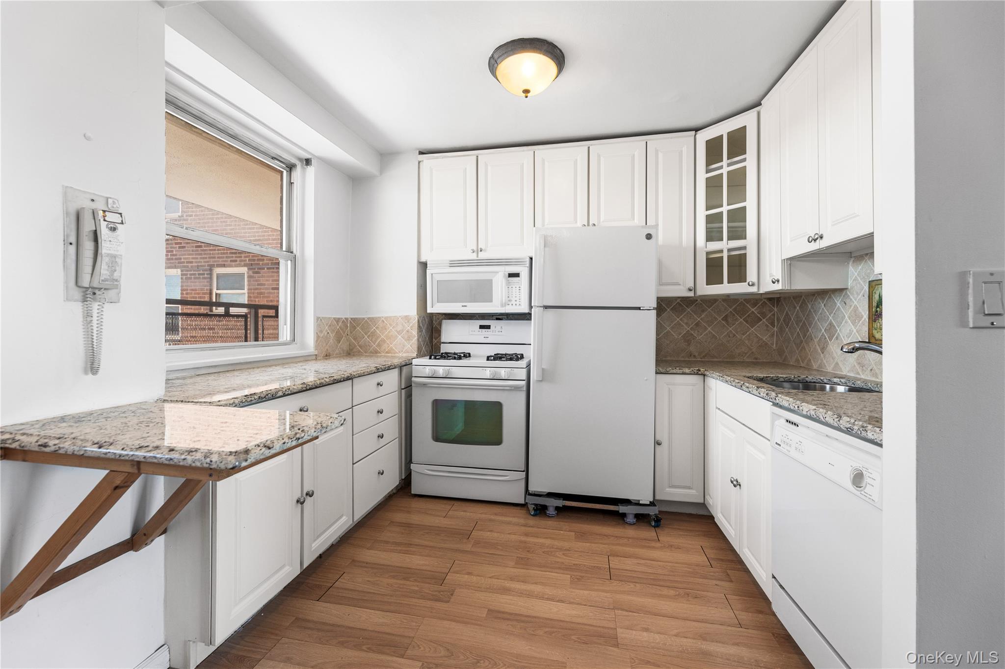 #4 photo, 5800 Arlington Avenue, Bronx , NY 10471