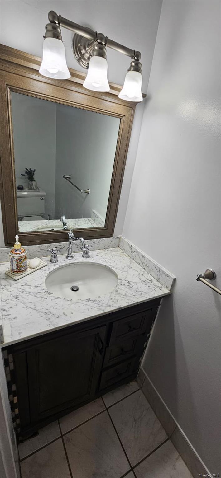 #14 photo, 492 N Broadway, White Plains , NY 10603