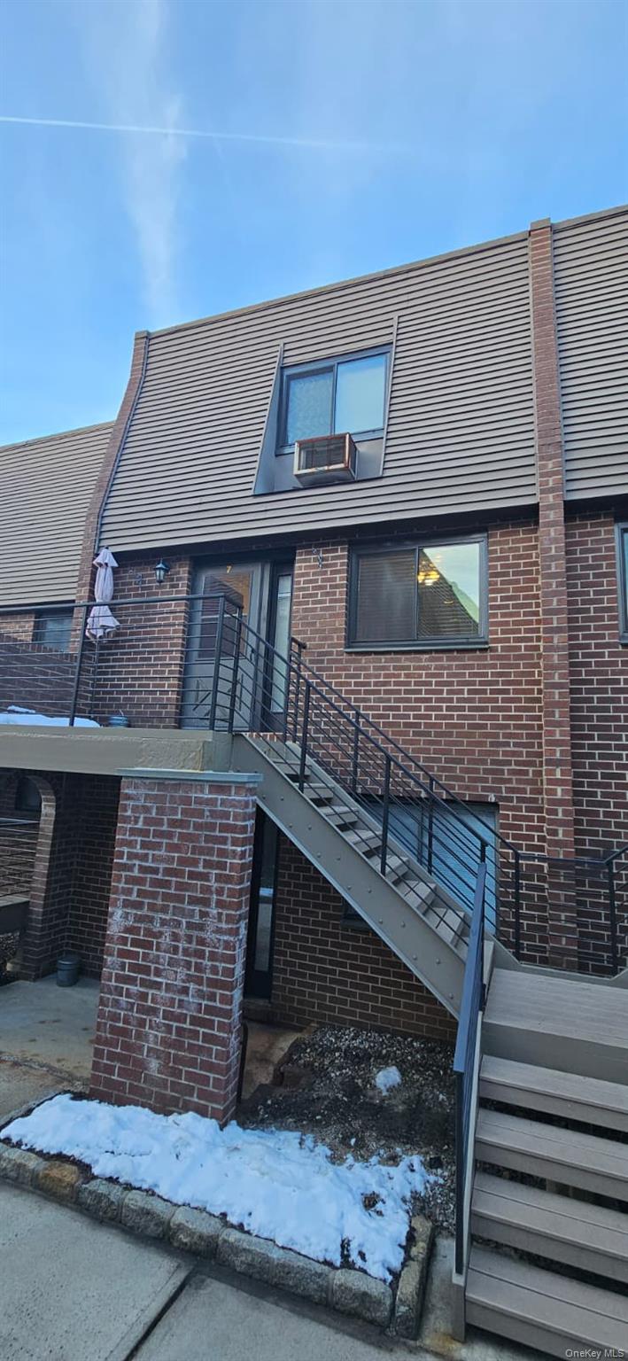 #17 photo, 492 N Broadway, White Plains , NY 10603