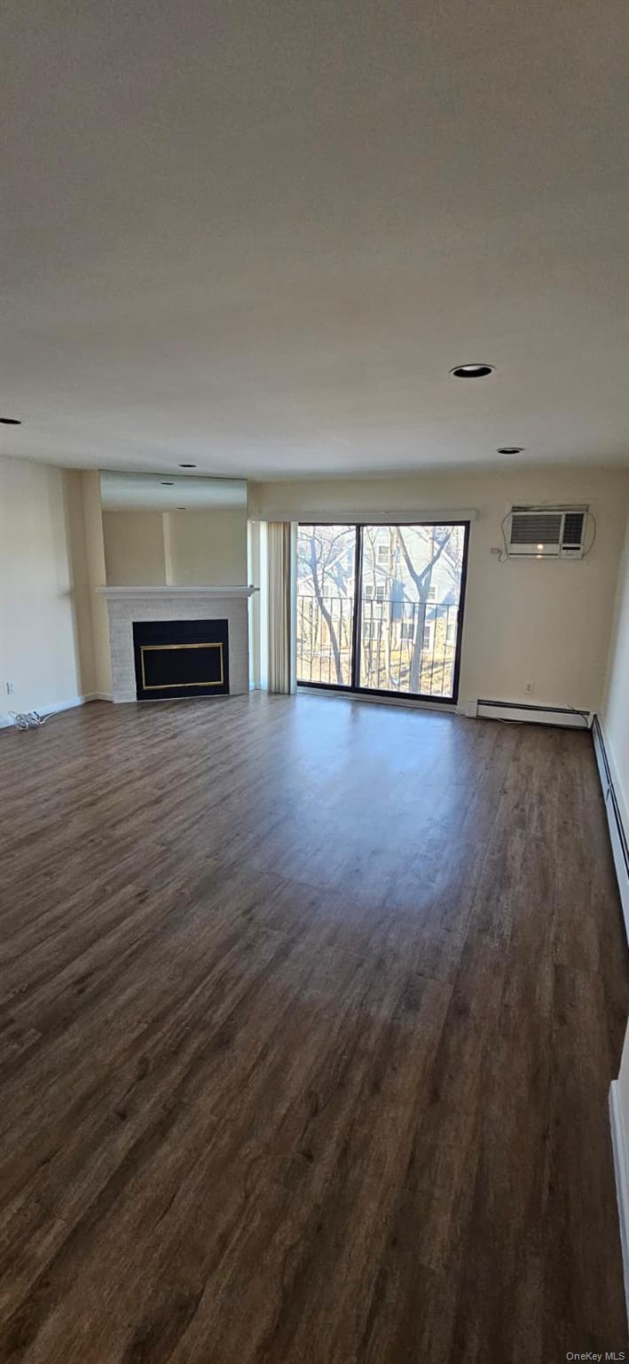 #5 photo, 492 N Broadway, White Plains , NY 10603