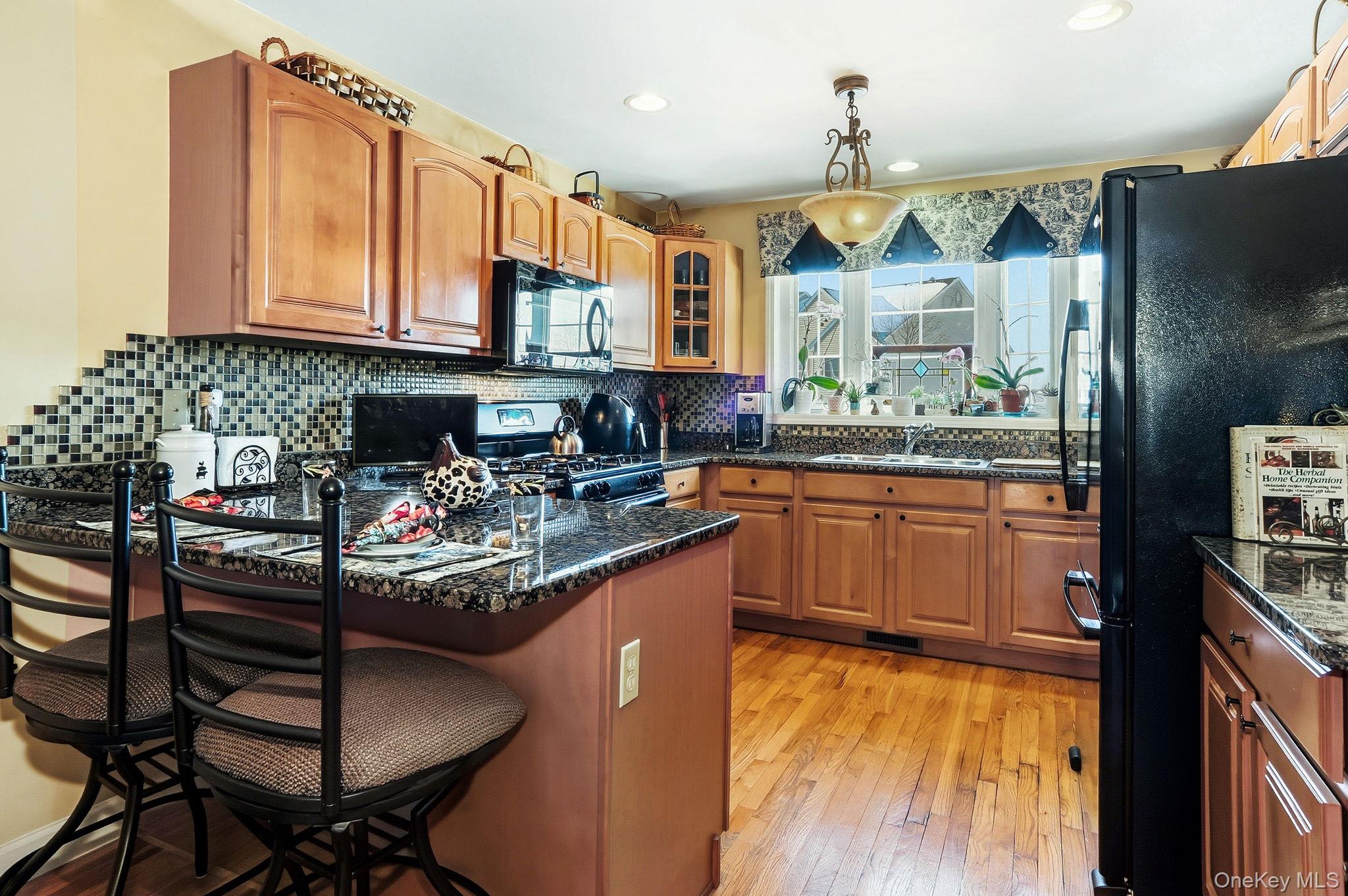 #13 photo, 1604 Pondview Loop, Wappingers Falls , NY 12590