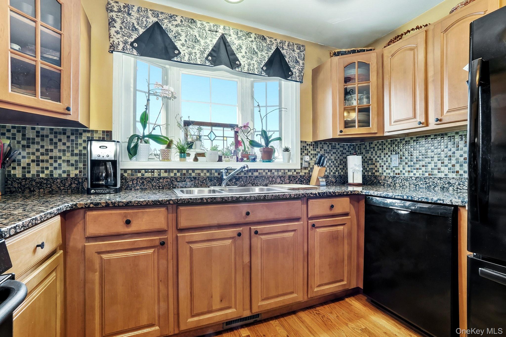 #17 photo, 1604 Pondview Loop, Wappingers Falls , NY 12590