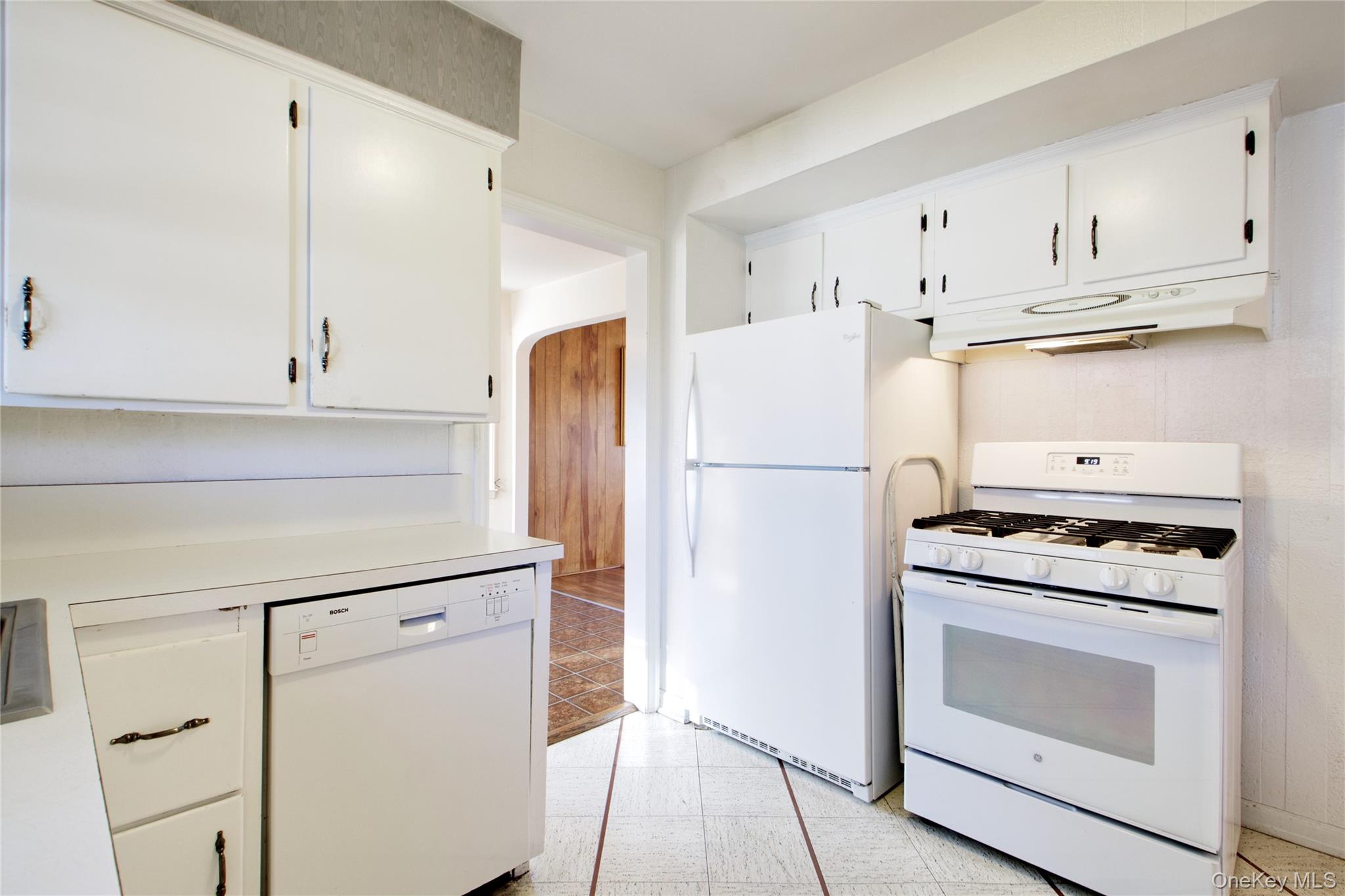 #14 photo, 244 Hamilton Avenue, West Hempstead , NY 11552