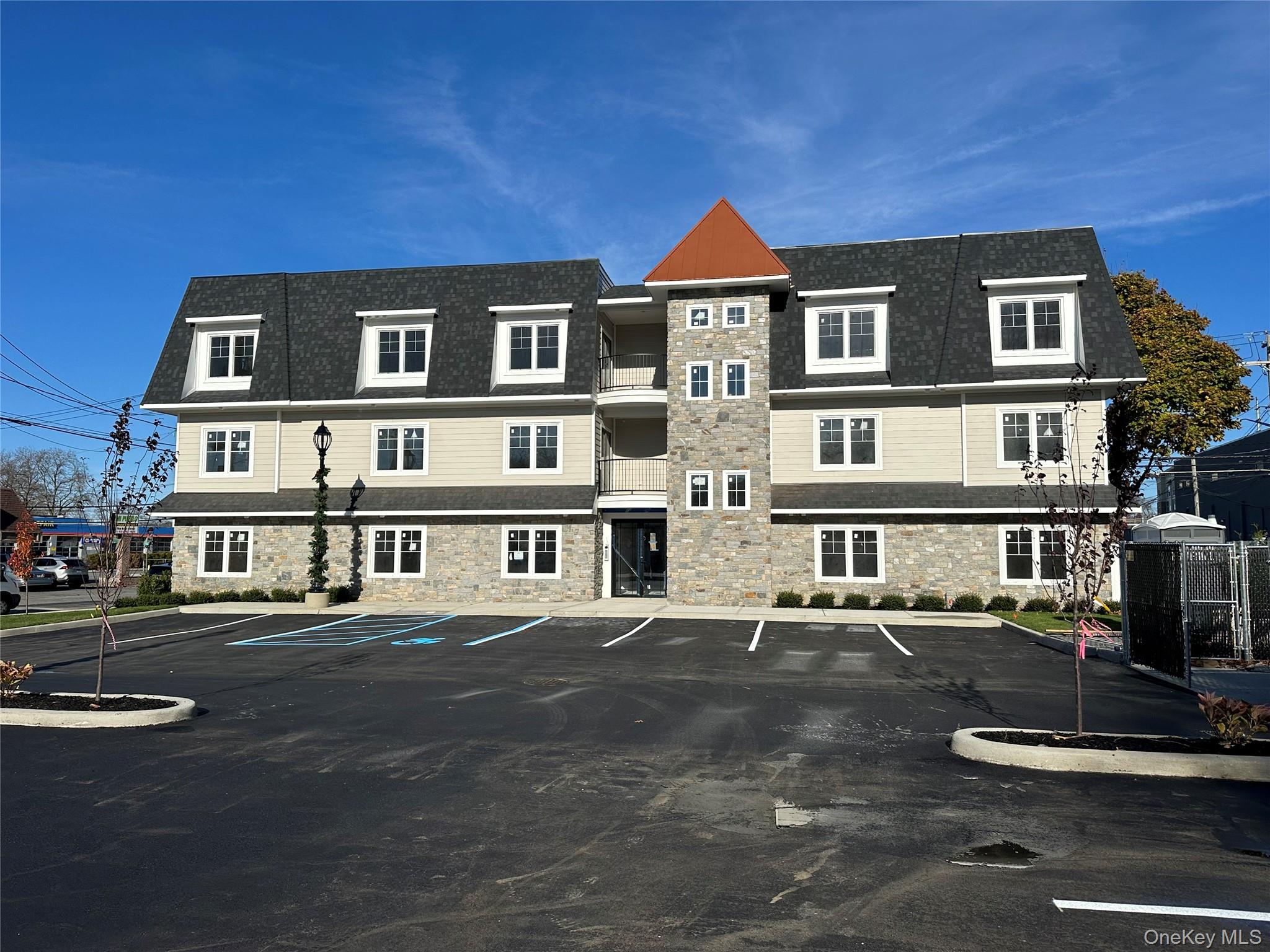 #1 photo, 400 Oak Street, Copiague , NY 11726