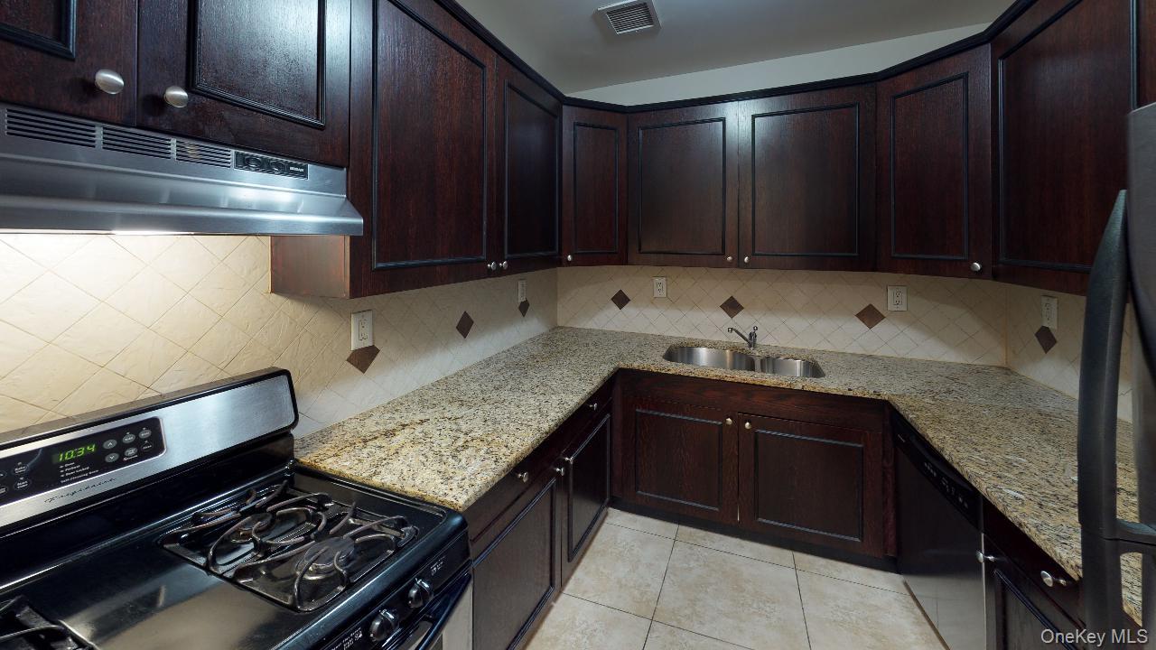 #4 photo, 84-14 143rd Street, Briarwood , NY 11435