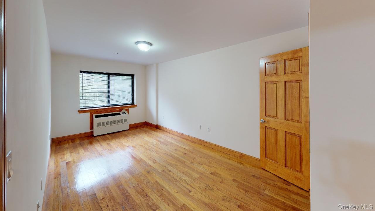 #8 photo, 84-14 143rd Street, Briarwood , NY 11435