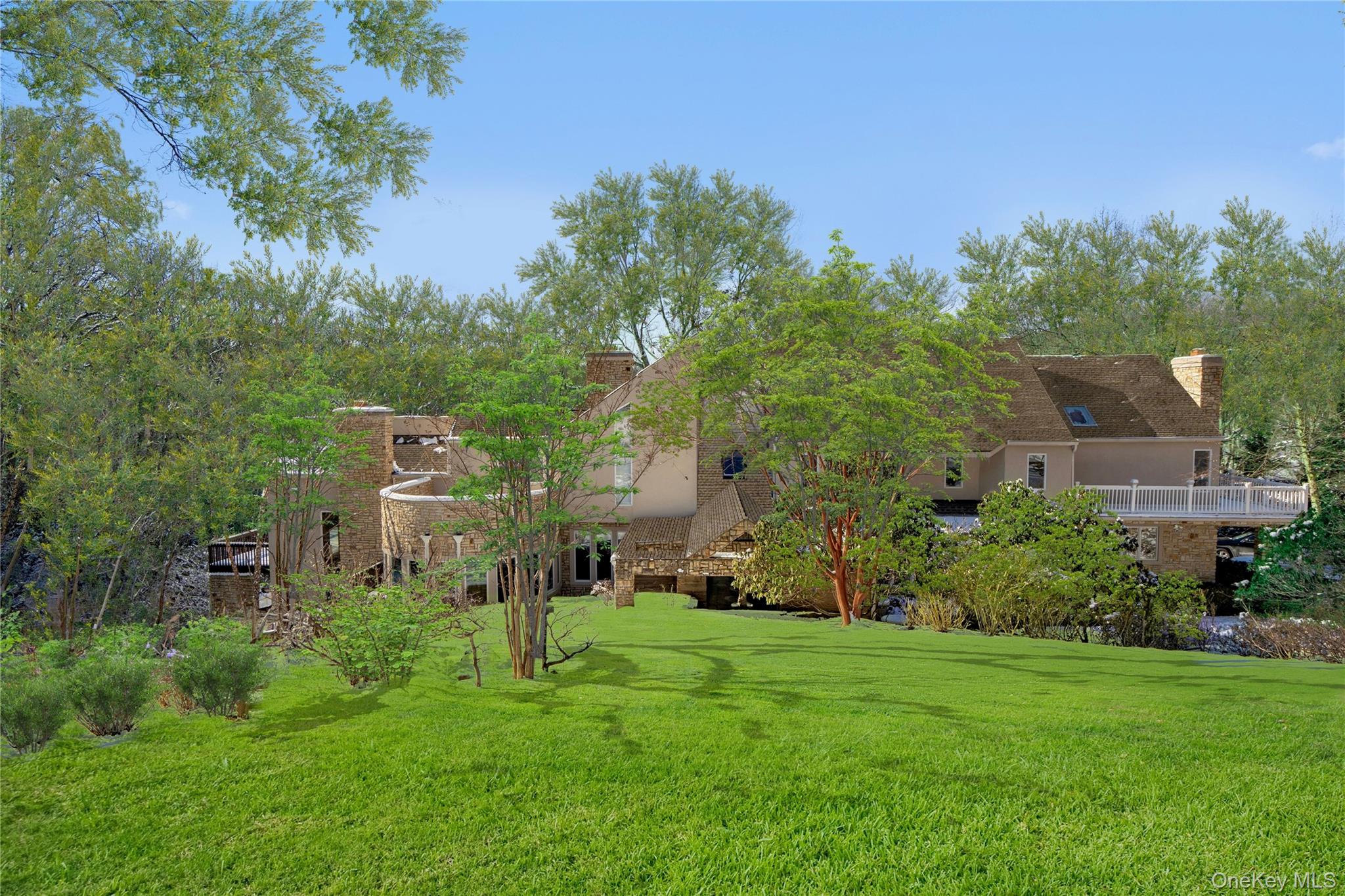 #1 photo, 301 Oakley Court, Mill Neck , NY 11765