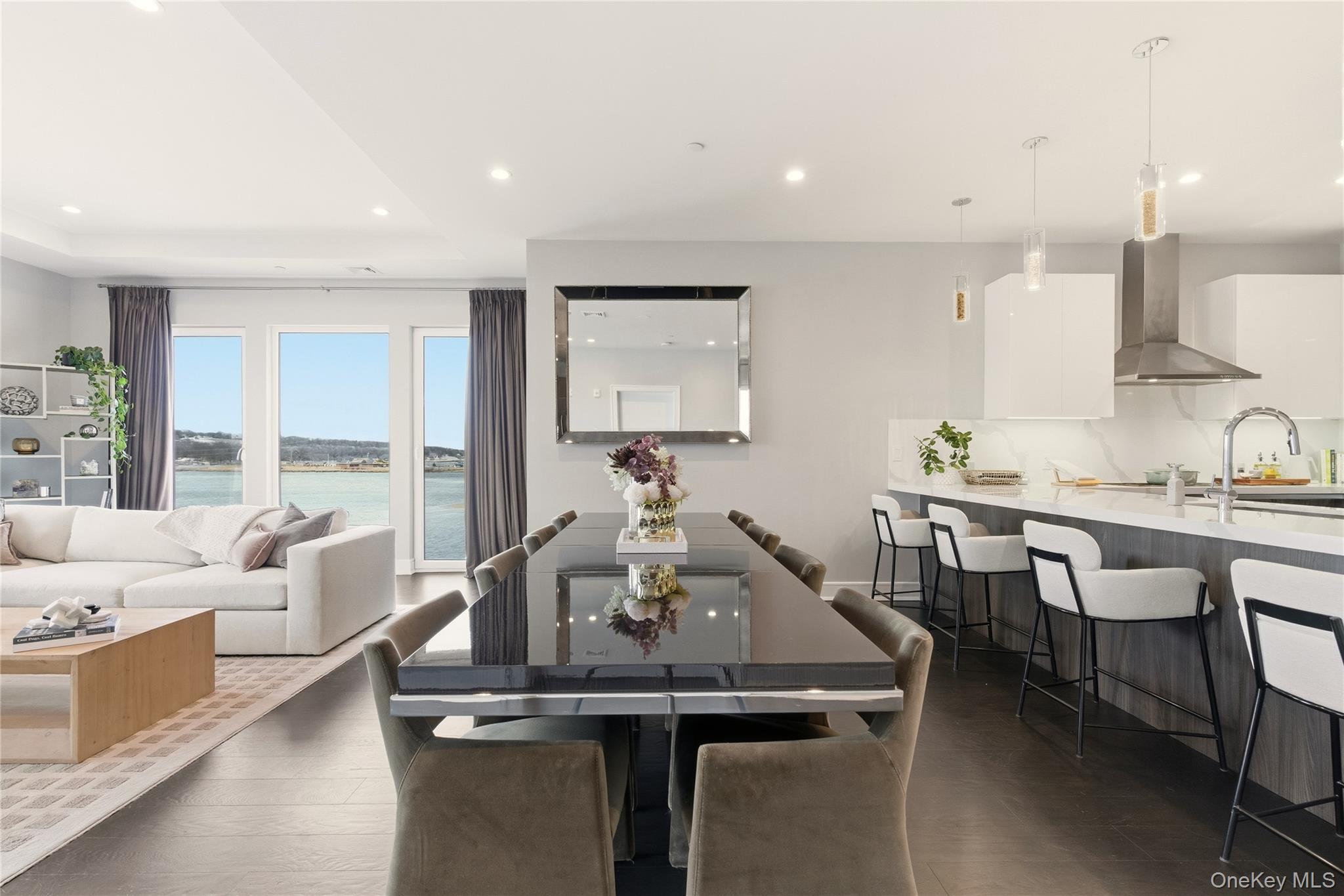 #10 photo, 10 Shore Road, Glenwood Landing , NY 11547