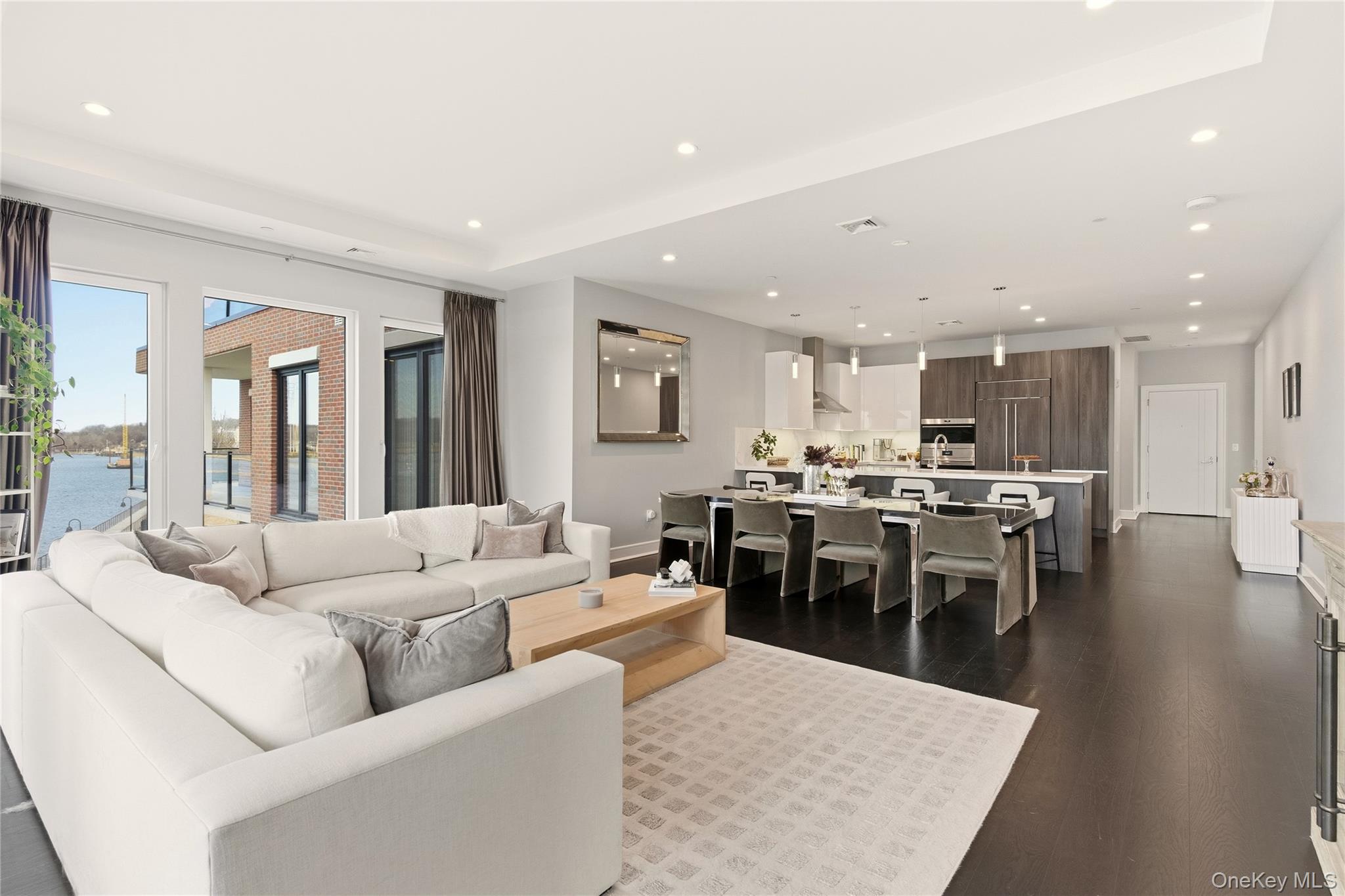 #13 photo, 10 Shore Road, Glenwood Landing , NY 11547