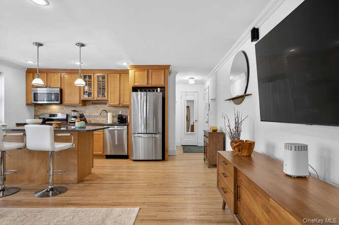 #4 photo, 46 Terrace Circle, Great Neck , NY 11021