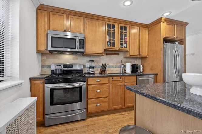 #6 photo, 46 Terrace Circle, Great Neck , NY 11021