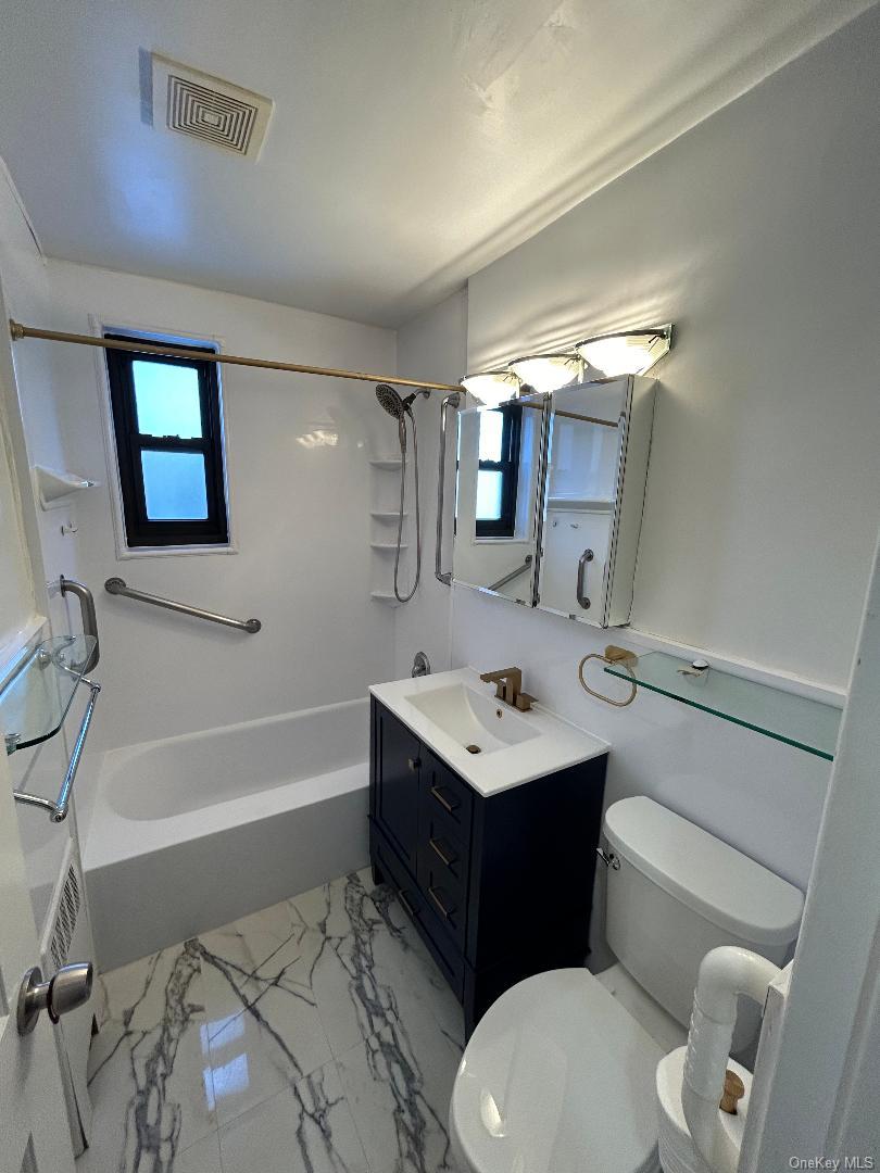 #13 photo, 16-41 160, কুইন্‌স Whitestone , NY 11357