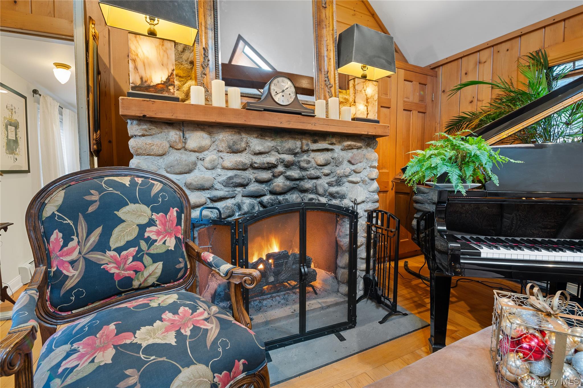 #16 photo, 136 Beach Road, Wading River , NY 11792