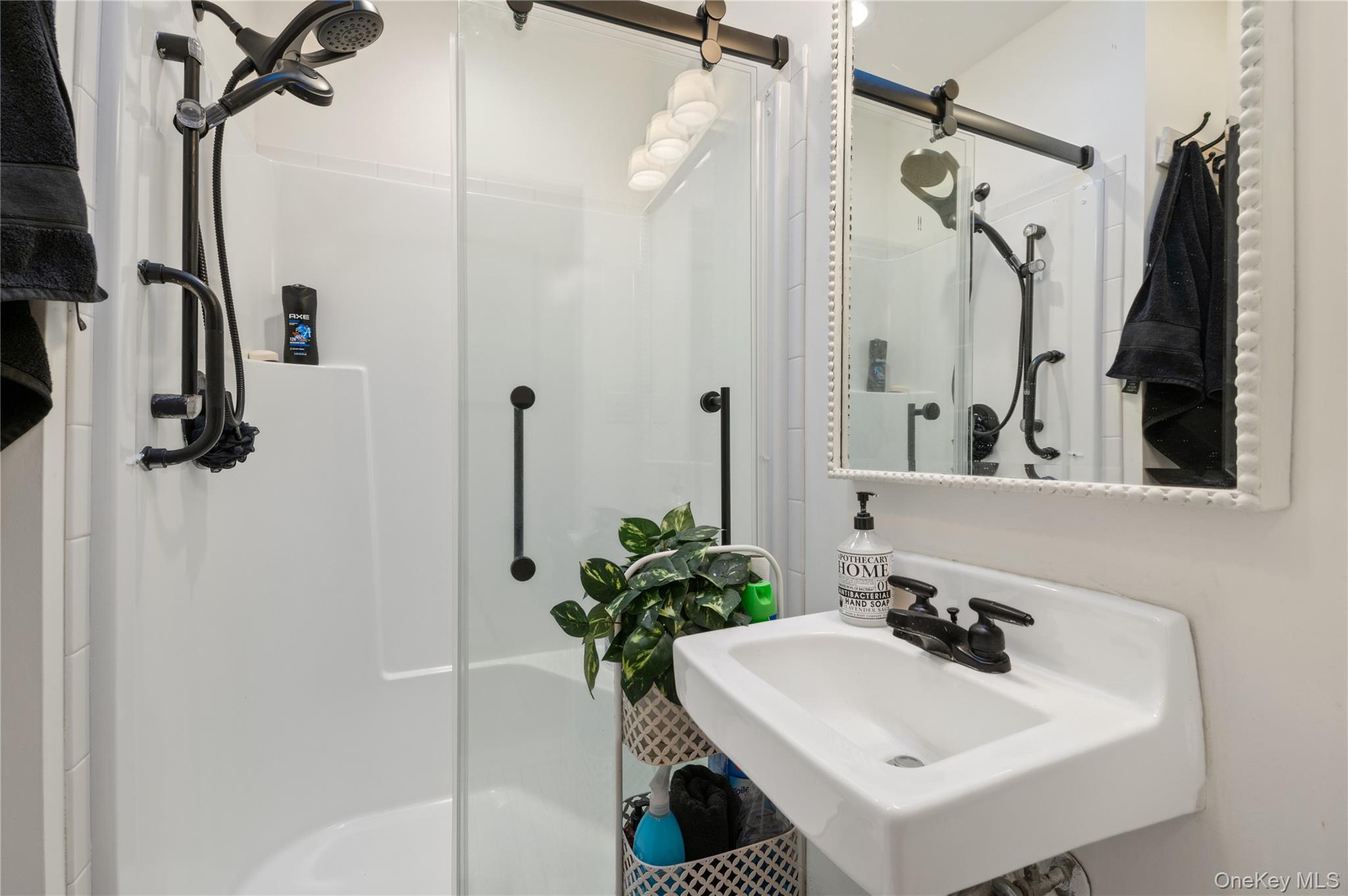 #19 photo, 136 Beach Road, Wading River , NY 11792