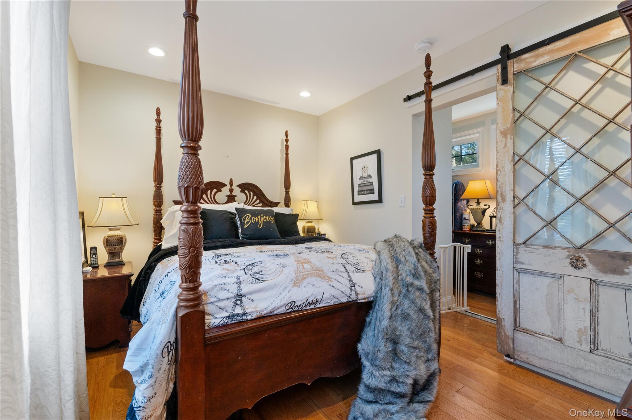 #20 photo, 136 Beach Road, Wading River , NY 11792