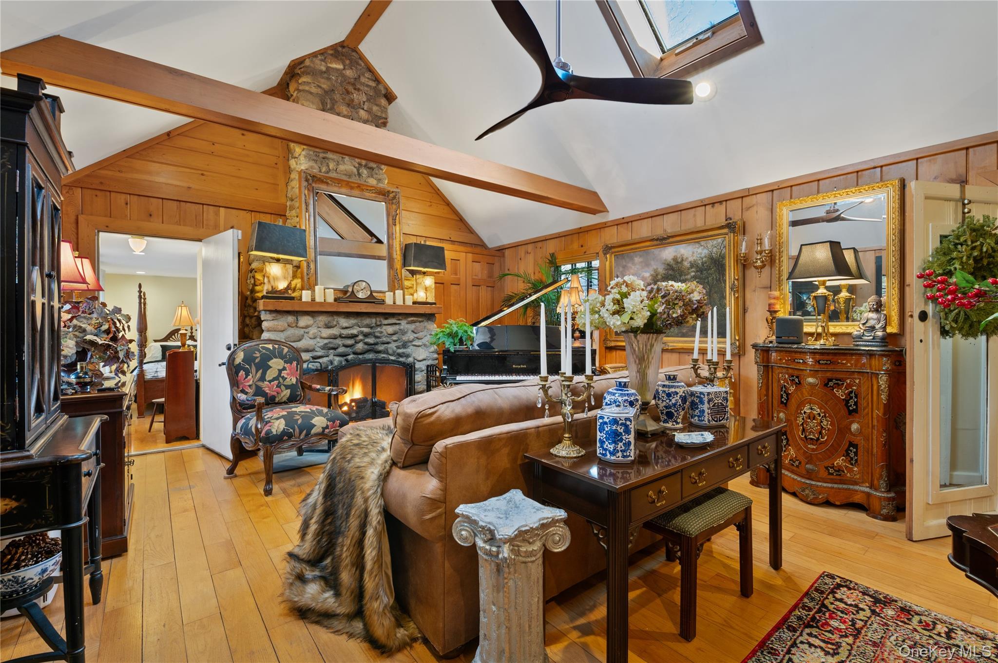 #5 photo, 136 Beach Road, Wading River , NY 11792