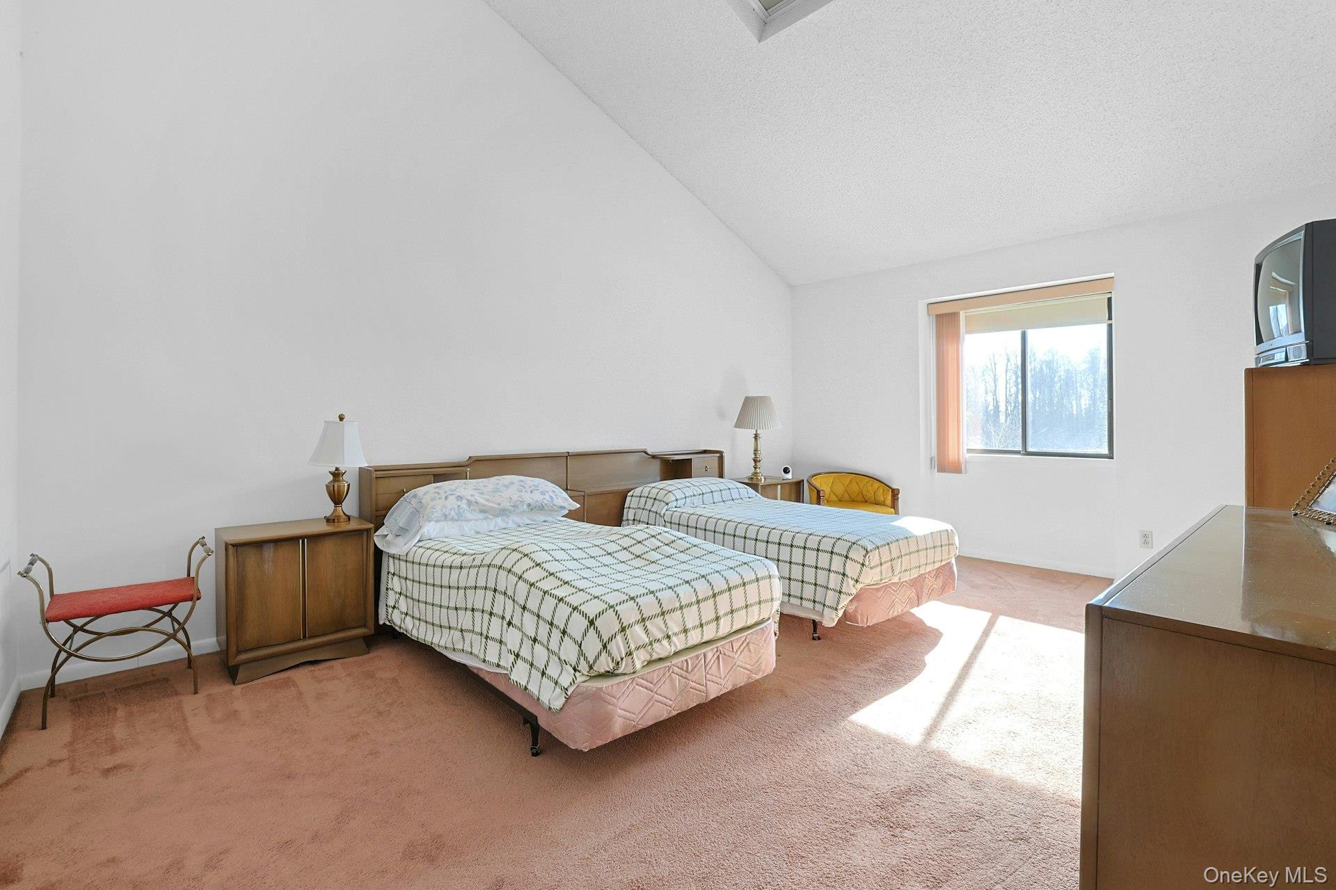 #11 photo, 2 Linda Court, Nanuet , NY 10954