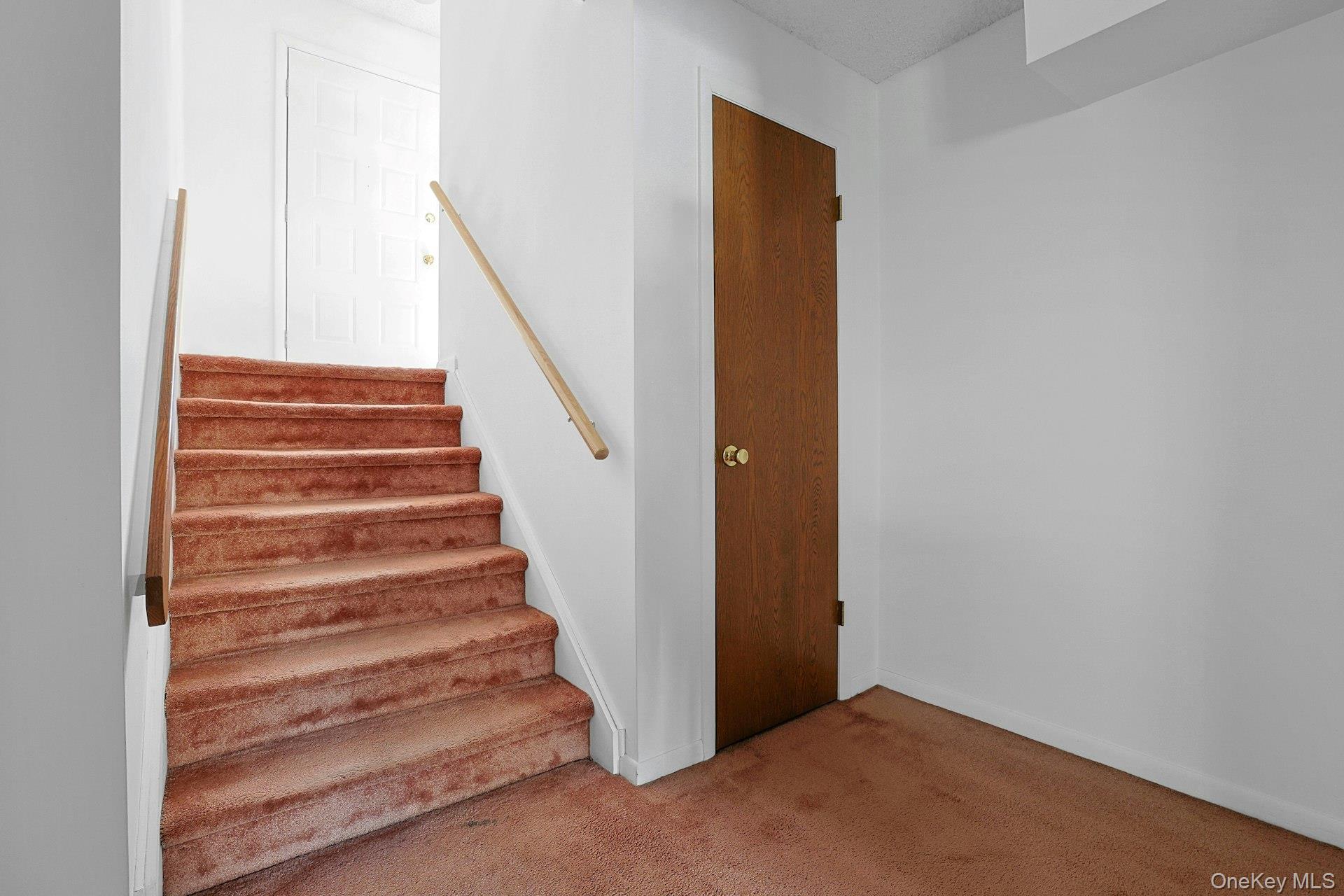 #18 photo, 2 Linda Court, Nanuet , NY 10954