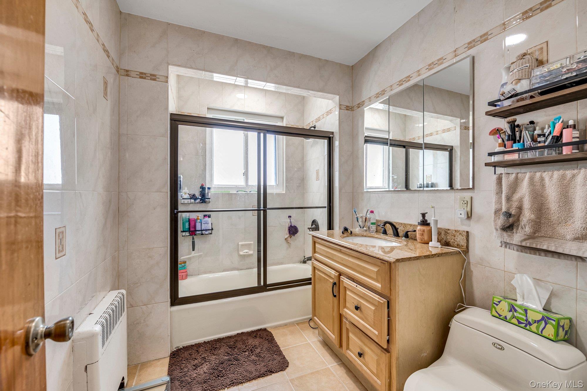 #5 photo, 1922 Hering Avenue, برونكس Bronx , NY 10461