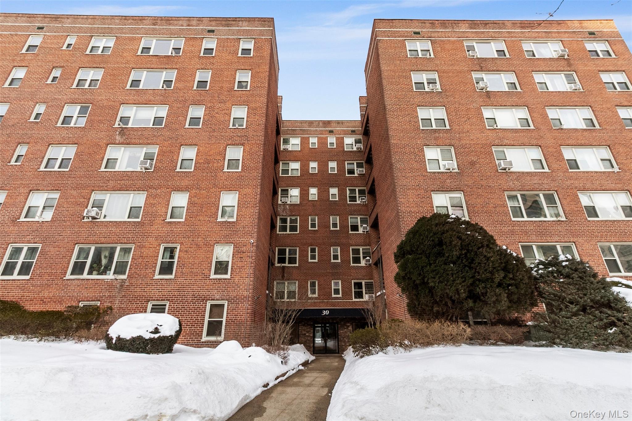 #1 photo, 30 N Broadway, White Plains , NY 10601