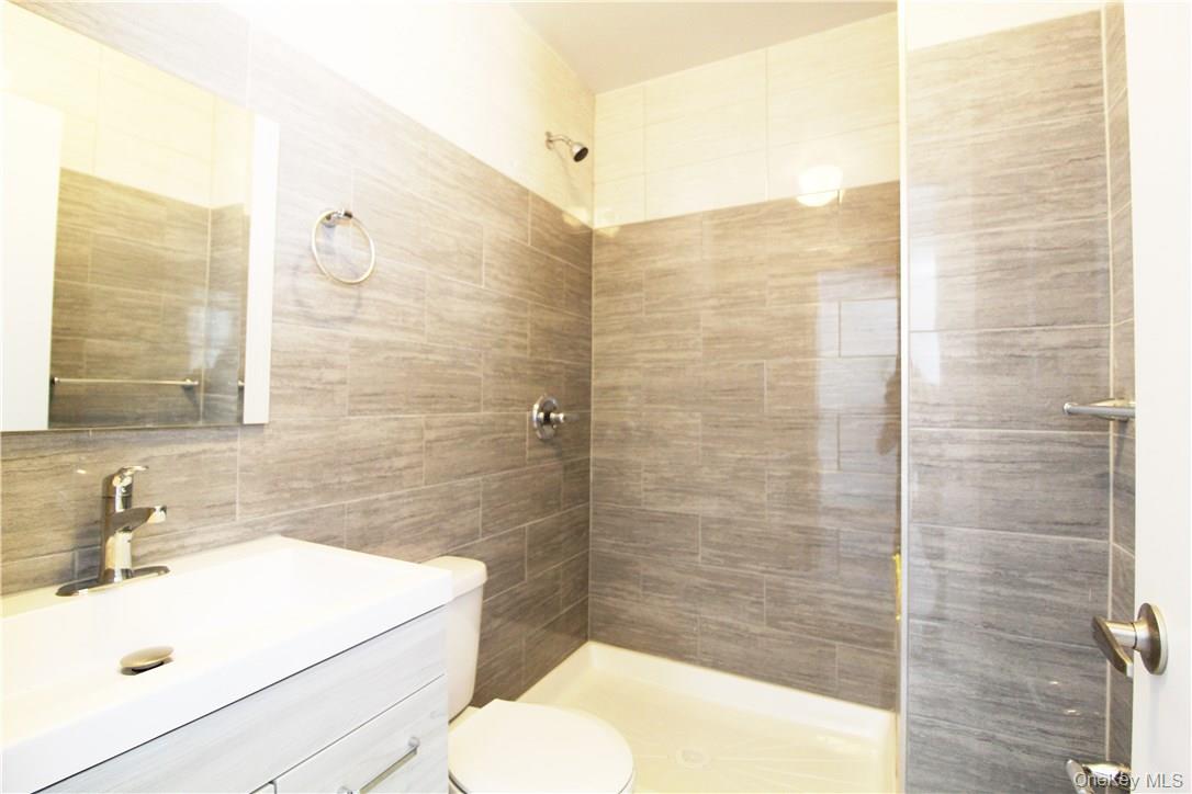 #12 photo, 1355 Plimpton Avenue, Bronx , NY 10452