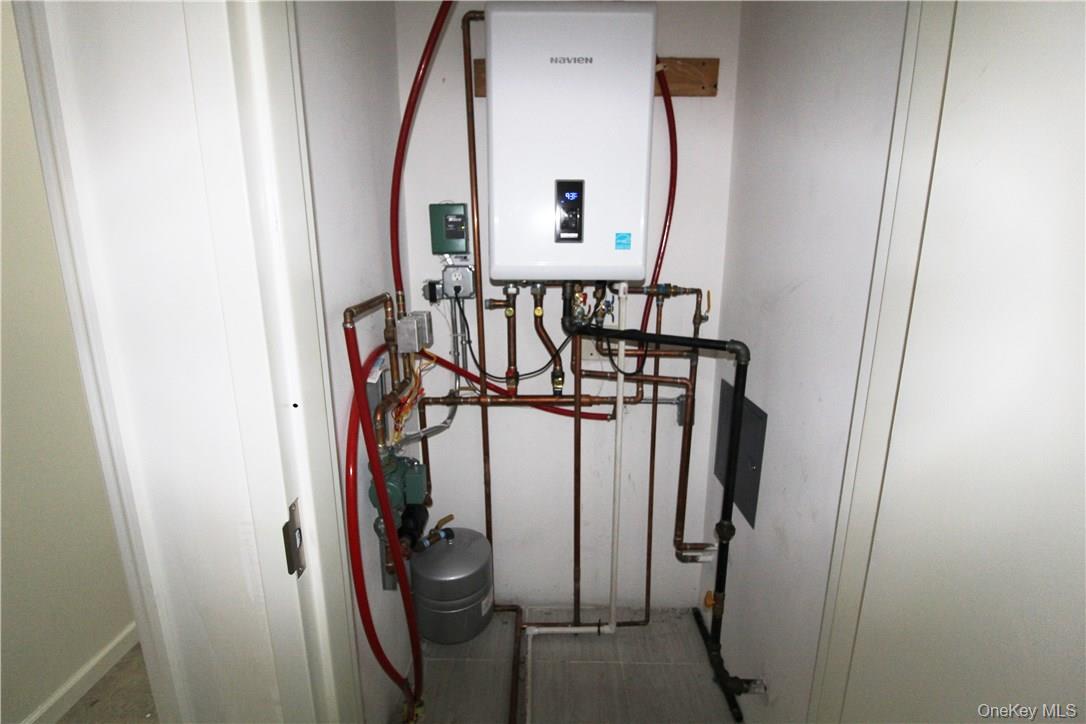 #16 photo, 1355 Plimpton Avenue, Bronx , NY 10452