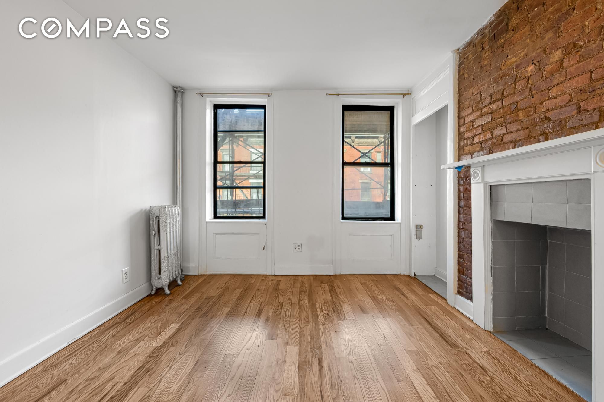 #18 photo, 504 E 6th Street, מנהטן East Village , NY 10009