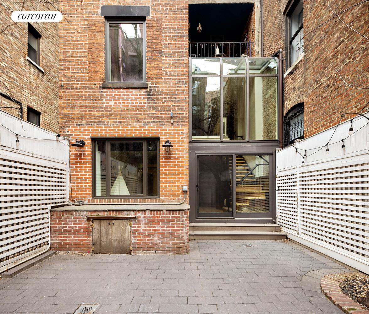 #10 photo, 108 W 69TH Street, Lincoln Square , NY 10023