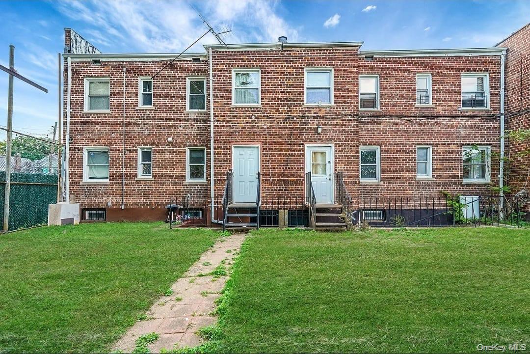 #1 photo, 20202 109th Avenue, Saint Albans , NY 11412