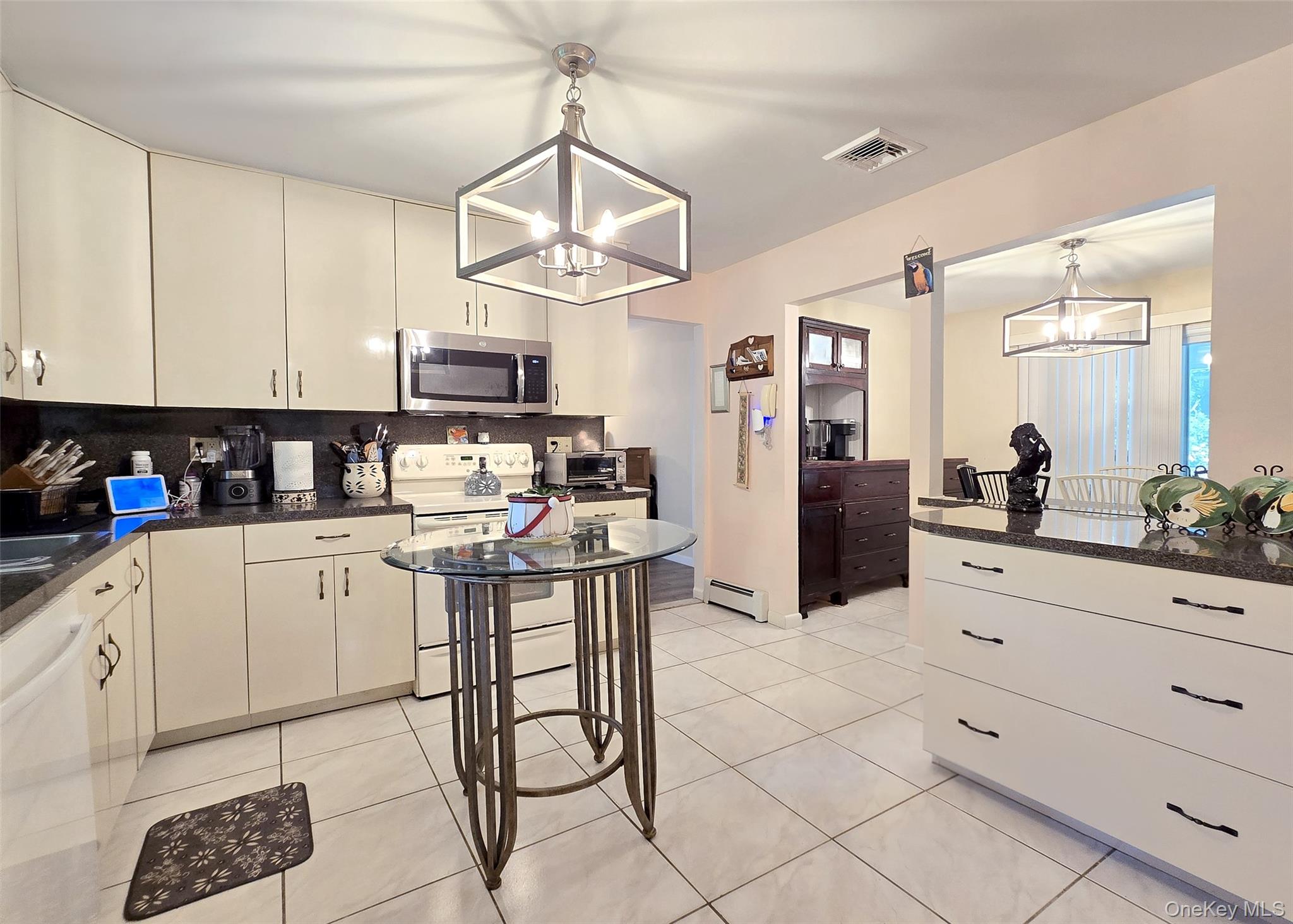 #5 photo, 3 Ross Court, Manorville , NY 11949