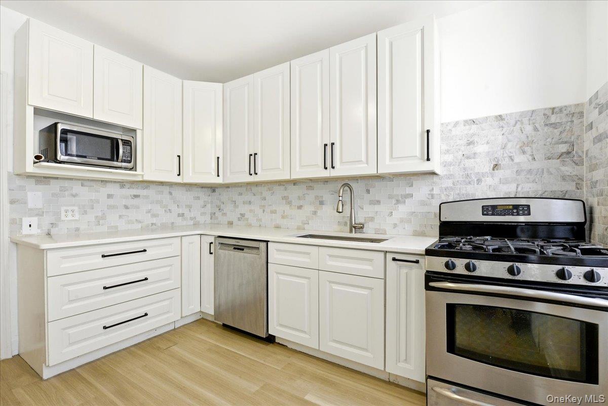 #16 photo, 114-20 Queens Boulevard, Forest Hills , NY 11375