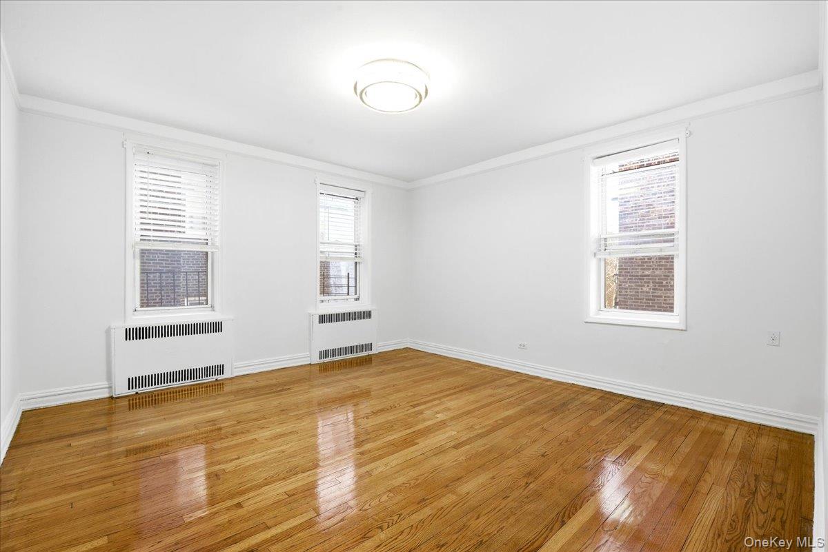 #20 photo, 114-20 Queens Boulevard, Forest Hills , NY 11375