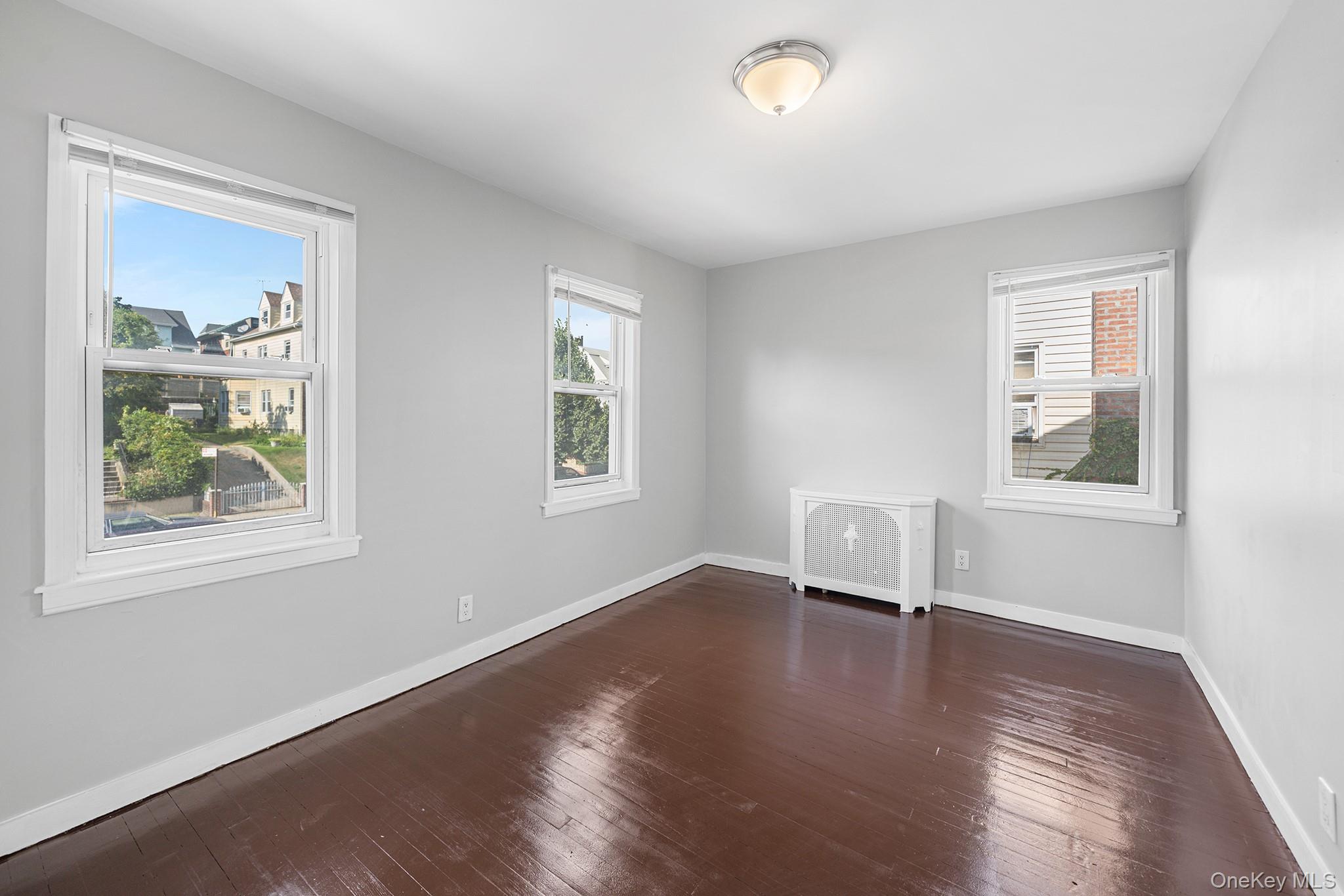 #19 photo, 150-44 87th Road, Briarwood , NY 11432